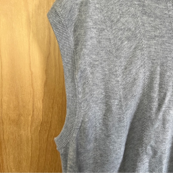 Jos. A Banks Grey Traveler Sweater Vest - Size X Large - Picture 6 of 8